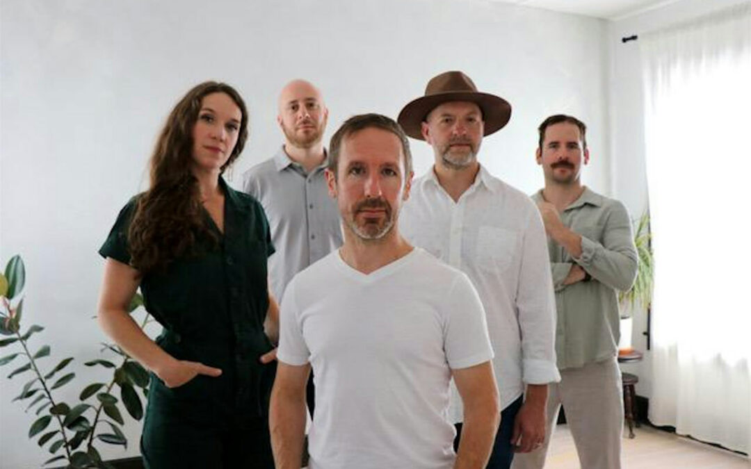 Driftwood wsg The Mallett Brothers Band